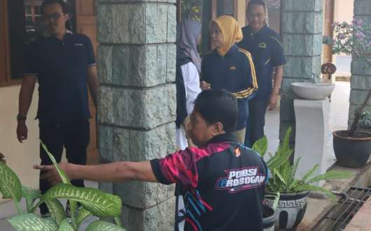 Kegiatan Resik-resik Desa Lan Kutha Sekretariat DPRD Kabupaten Grobogan