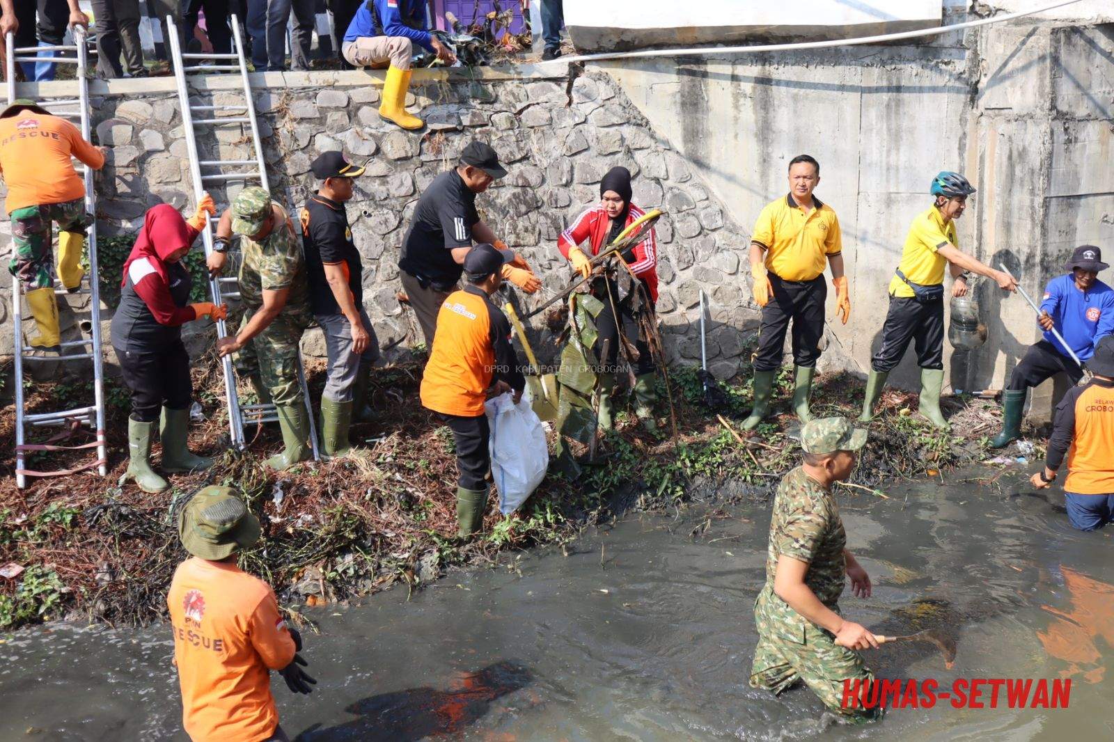 Peringati Bulan PRB 2026, Pemkab Grobogan Gelar Aksi Bersih Sungai untuk Cegah Banjir